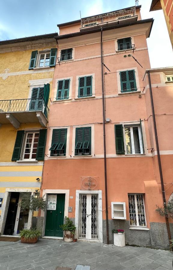 Elegante Stanza Rossa Mottino23 Bed and Breakfast Lerici Eksteriør billede